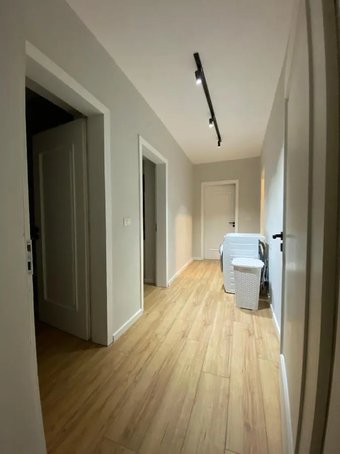 Lucas Downtown Apartment Tirana Albania