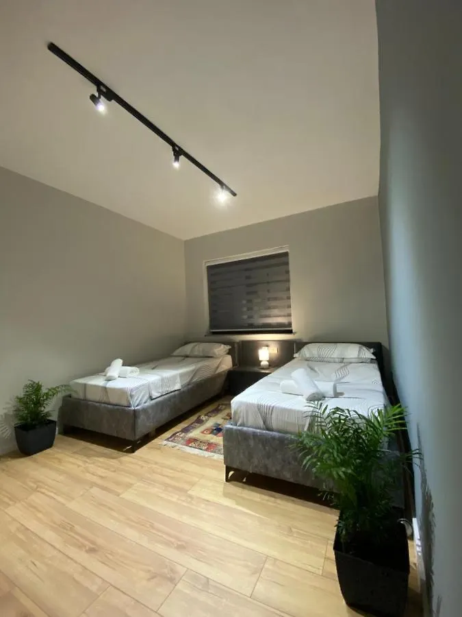 Lucas Downtown Apartment Tirana
